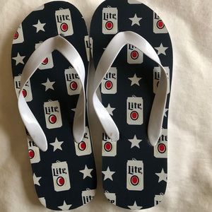 Coors light women’s 9 1/2 flip flops (never worn)